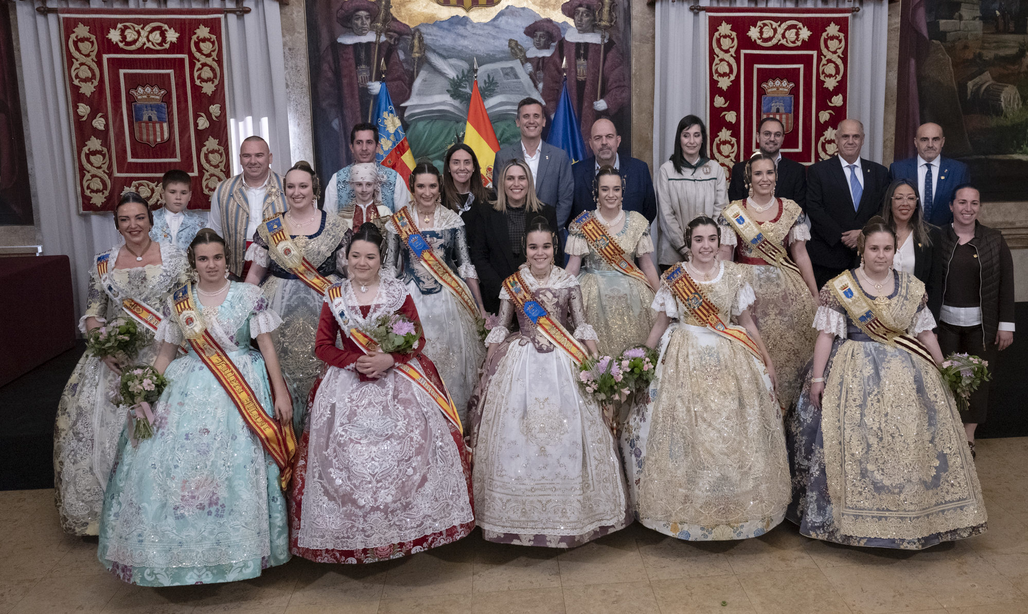 Marta Barrachina obri les portes de la Diputació a les màximes representants de les Falles de la província