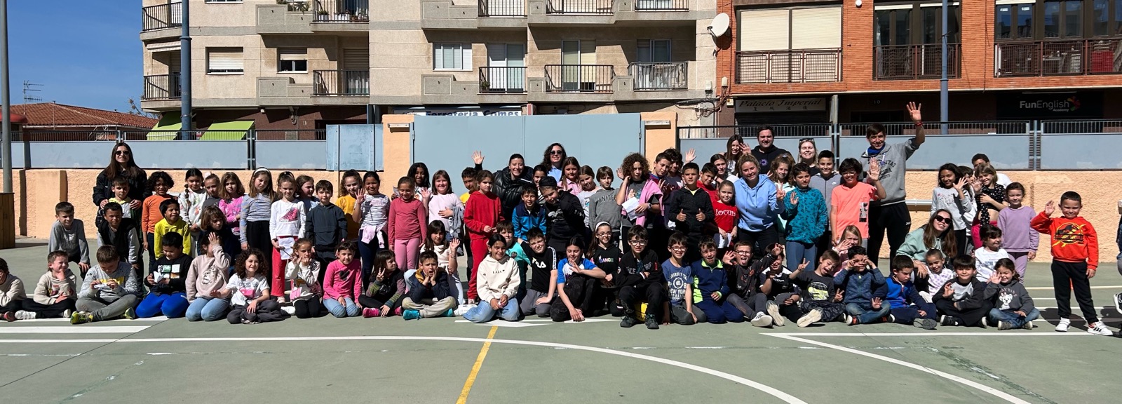 Prop de 200 xiquets participen en l’Escola de Pasqua de Vinaròs