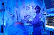 Primera extracció de renyó de donant viu amb cirurgia robòtica per a trasplantament renal a la Fe