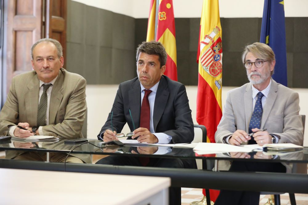 Mazón: «El Comissari d'Agricultura traslladarà l'exigència del tractament en fred a tots els cítrics»