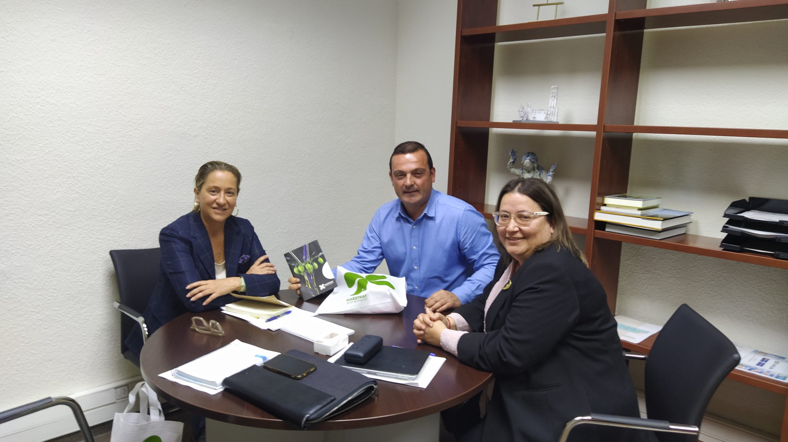 Maestrat, ànima interior es reunix amb el diputat de Turisme i la gerent del Patronat