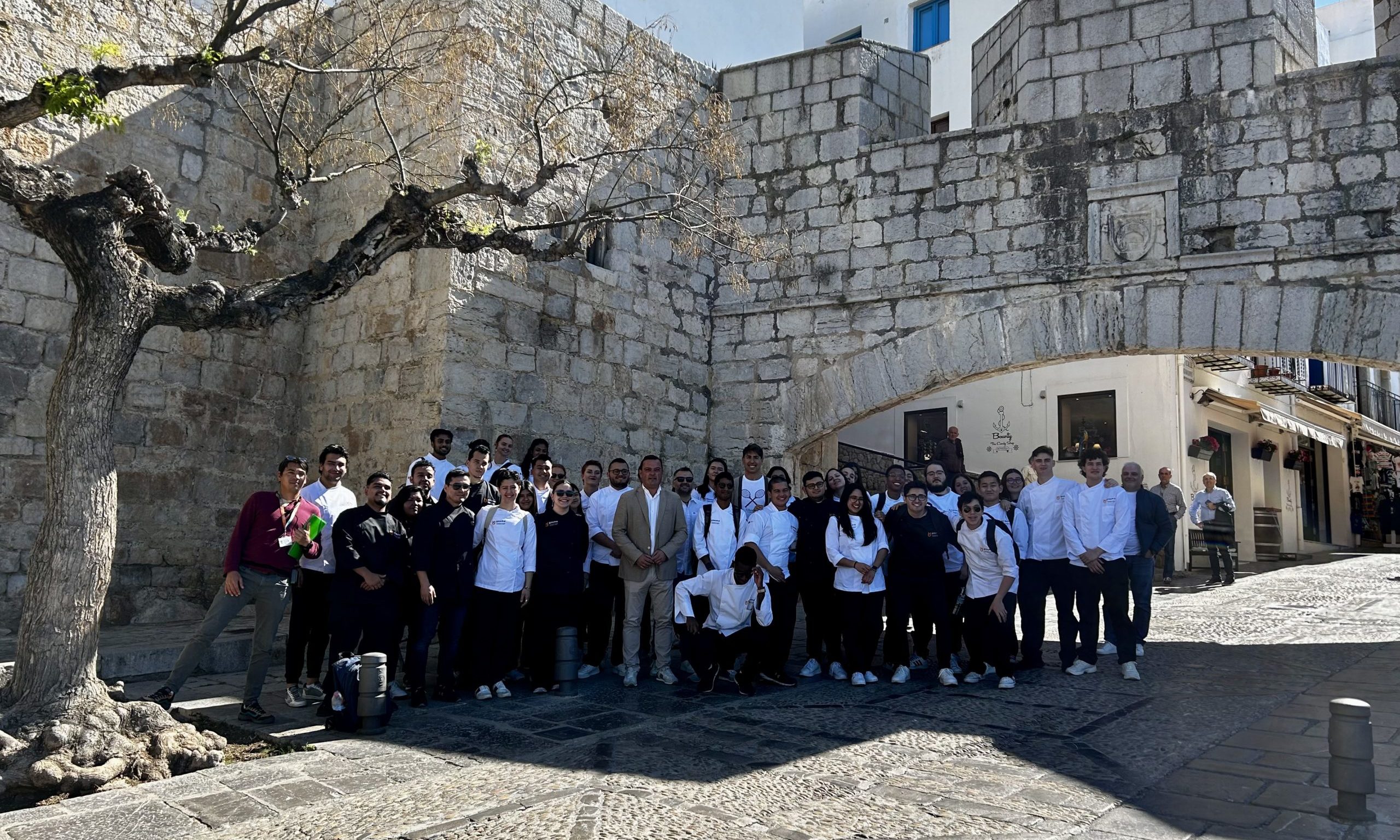 Alumnes de Gasma visiten Peníscola per a conéixer els atractius de la seua gastronomia marinera