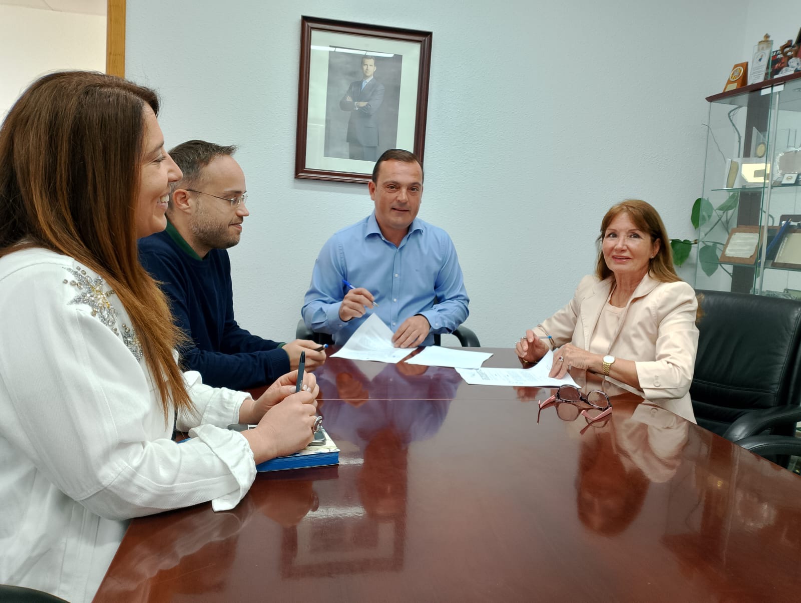 L'Ajuntament de Peníscola renova el compromís amb l'Associació de Peníscola contra el Càncer