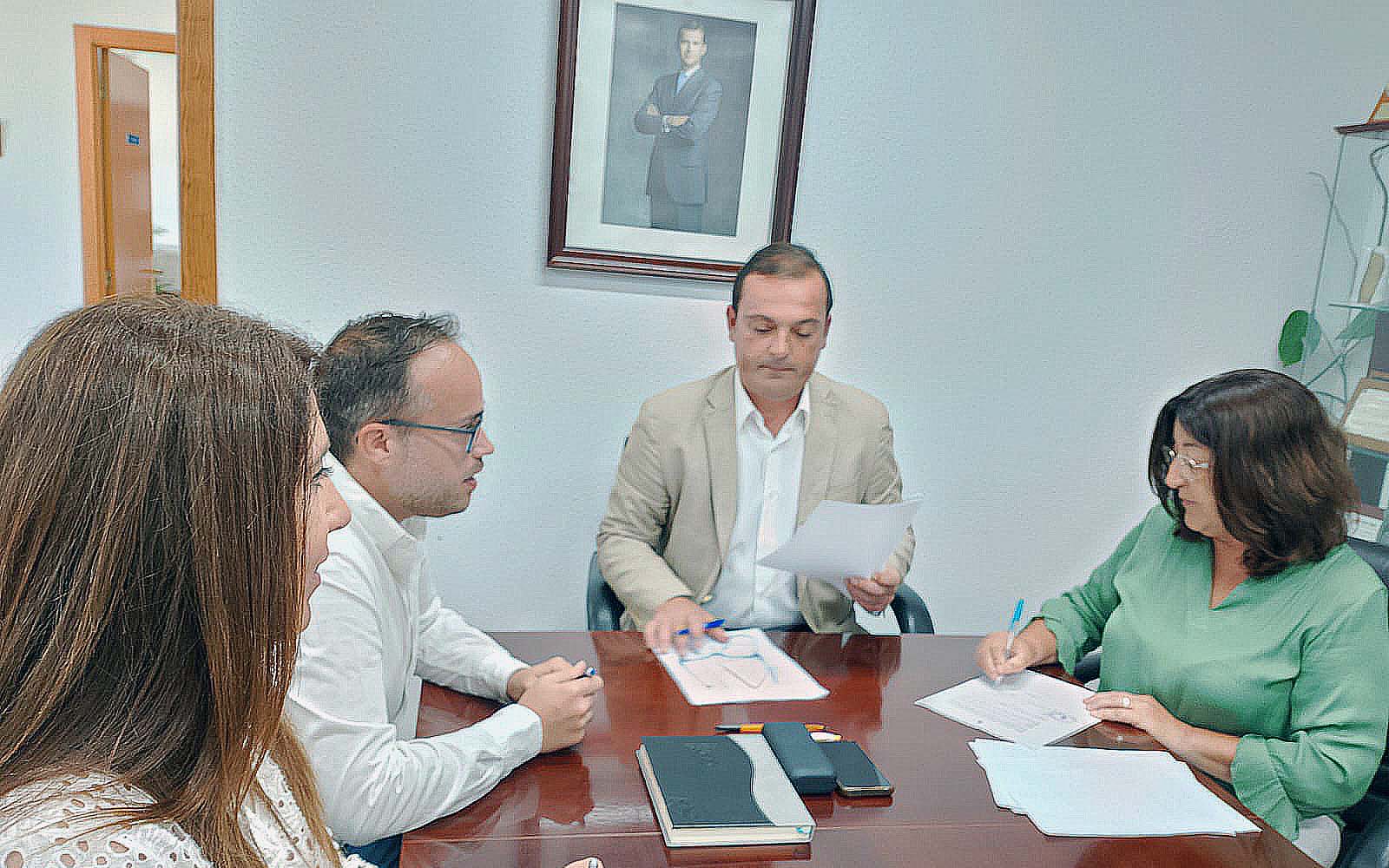 L'Ajuntament de Peníscola dona continuïtat al seu compromís amb l’Associació Cultural de Moros i Cristians