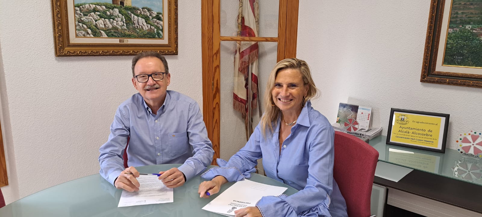 La delegada del Consell es reunix amb l'alcalde per a tractar les necessitats d'Alcalà-Alcossebre