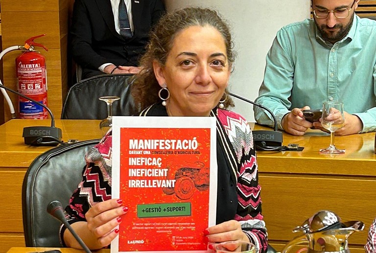 Besalduch diu que només s'han convocat 14 línies de subvencions de les 106 existents per al sector agrari