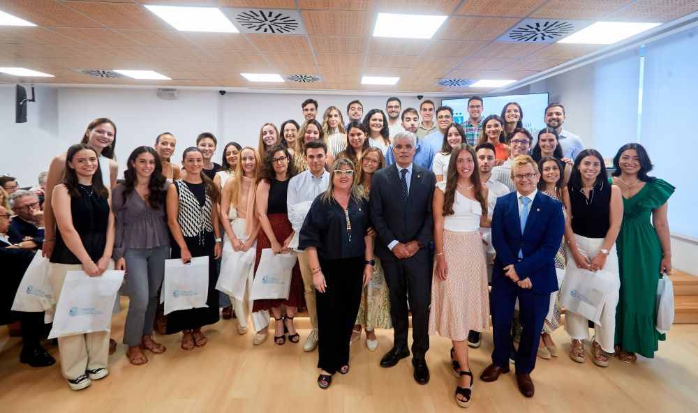 El COMCAS celebra el Dia del Metge amb els nous MIR i el reconeixement als metges més veterans