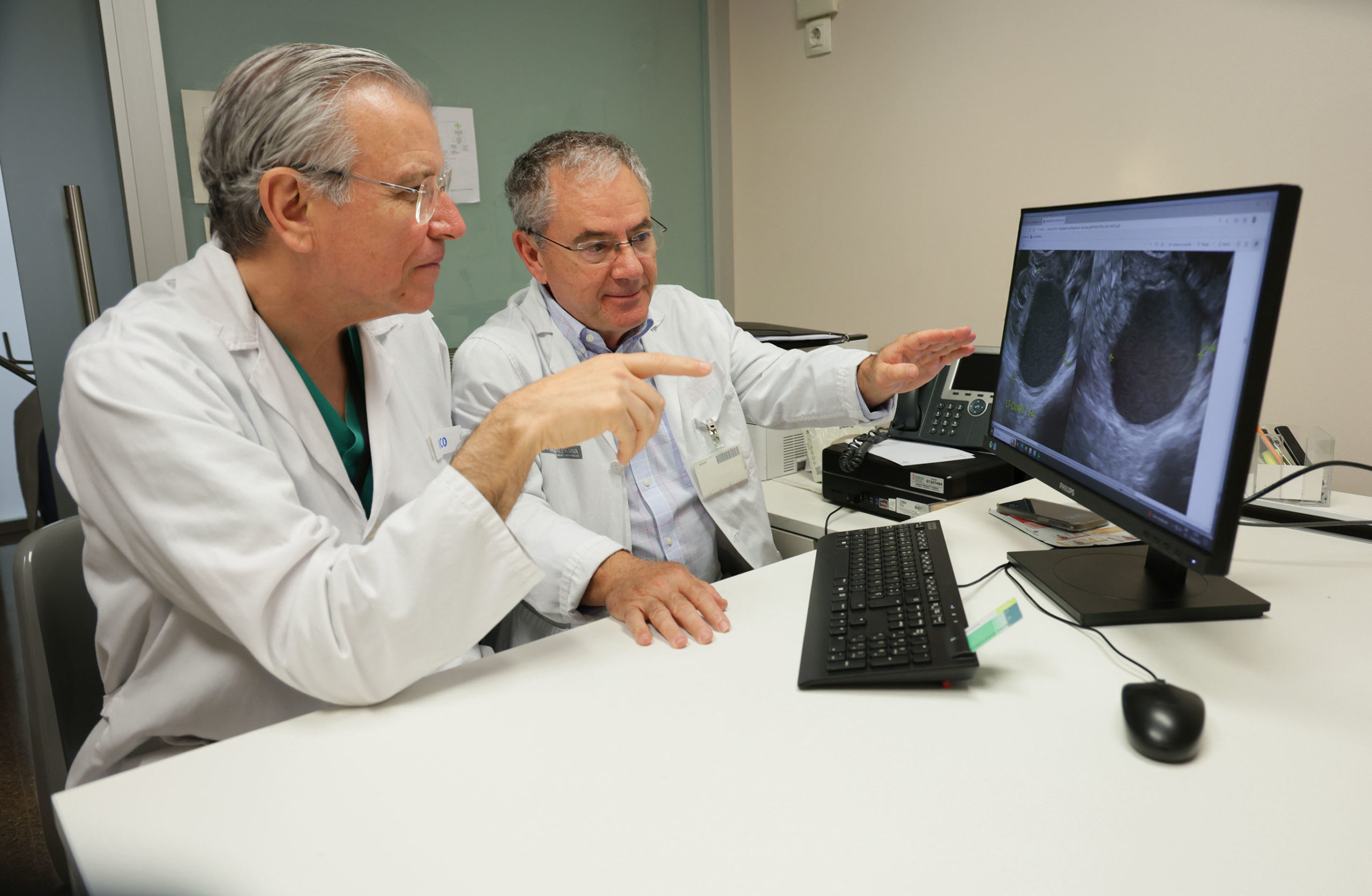 La Fe utilitza la cirurgia robòtica per a tractar una endometriosi amb afectació urològica