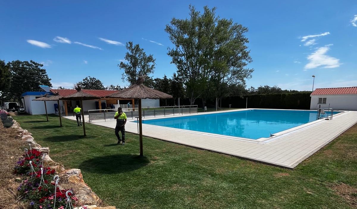 Sant Jordi obri demà la piscina després de millorar les instal·lacions
