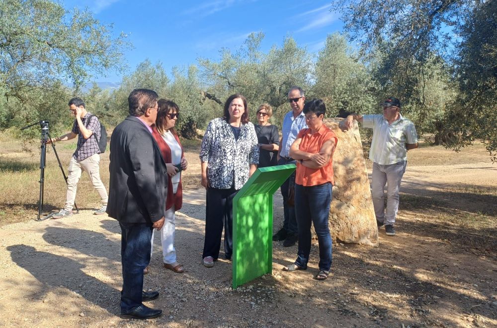 La secretària d'Estat d'Agricultura visita les Oliveres Mil·lenàries del Territori Sénia
