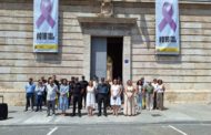 Minut de silenci en condemna per l'assassinat masclista de Villena