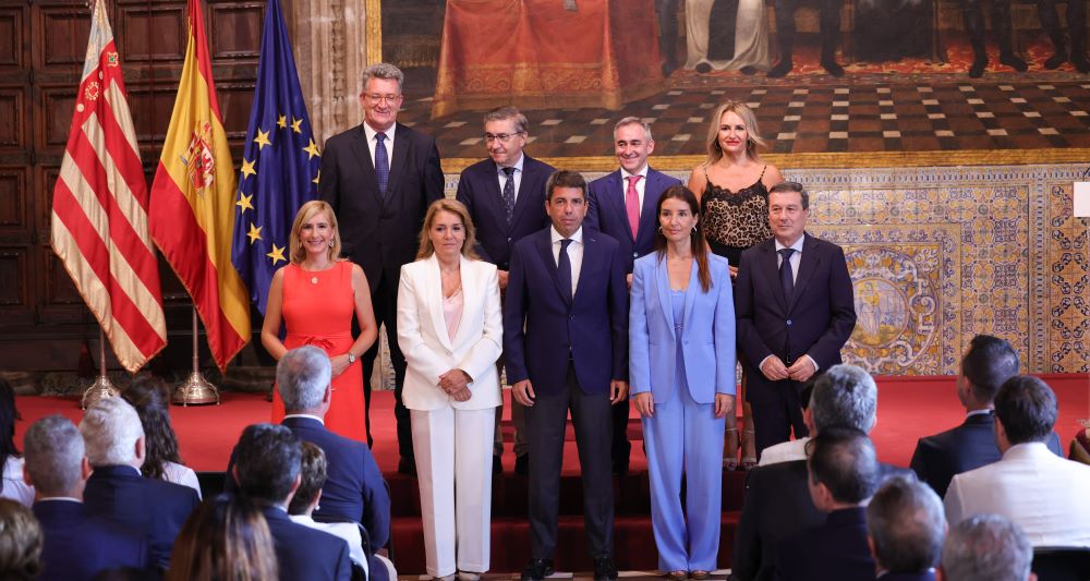 Mazón: «Continuem complint amb el canvi per a tots des del diàleg, l’equilibri i la sensatesa»