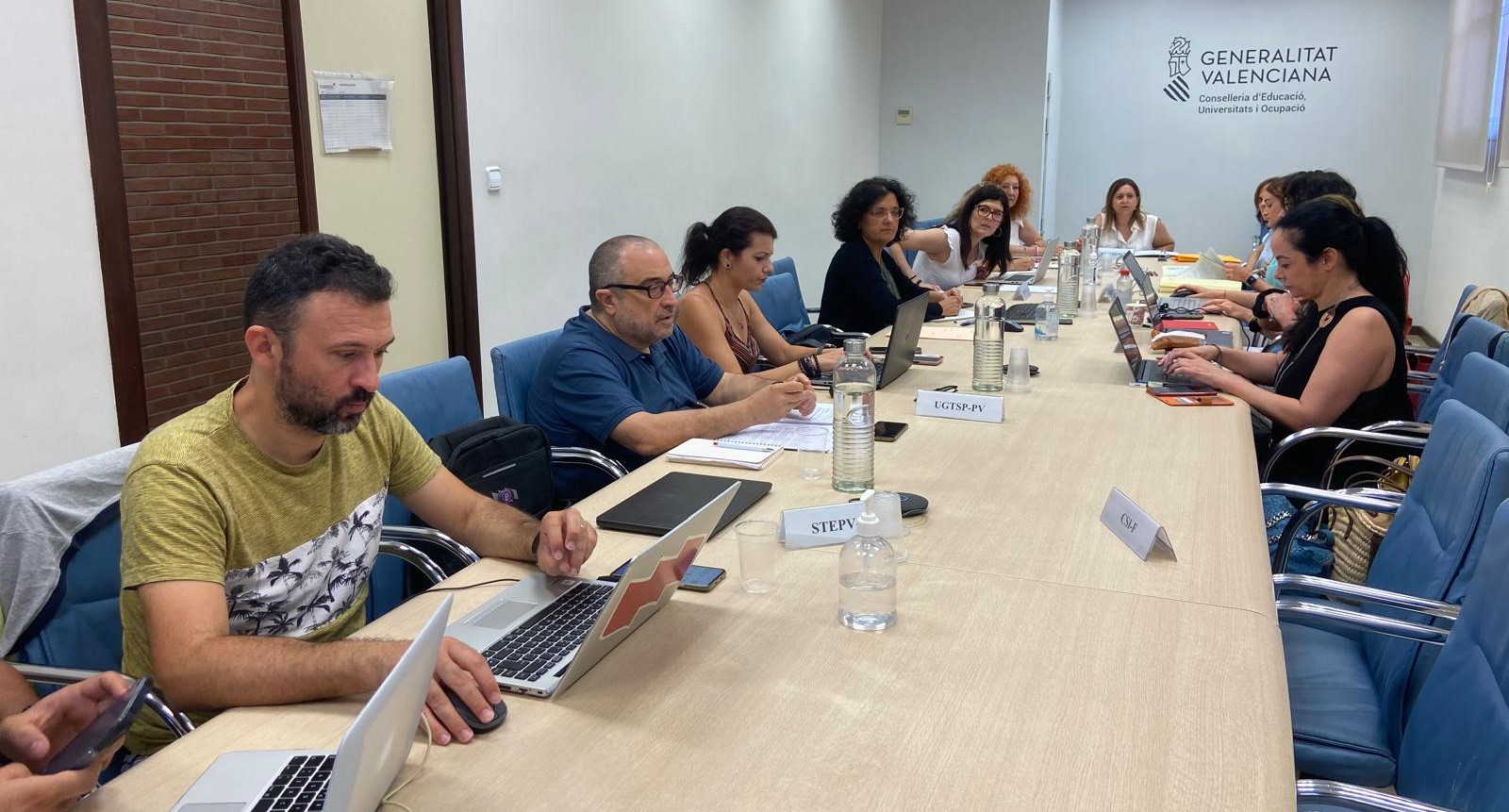 Educació simplifica els tràmits per a l'atenció domiciliària de l'alumnat convalescent per malaltia