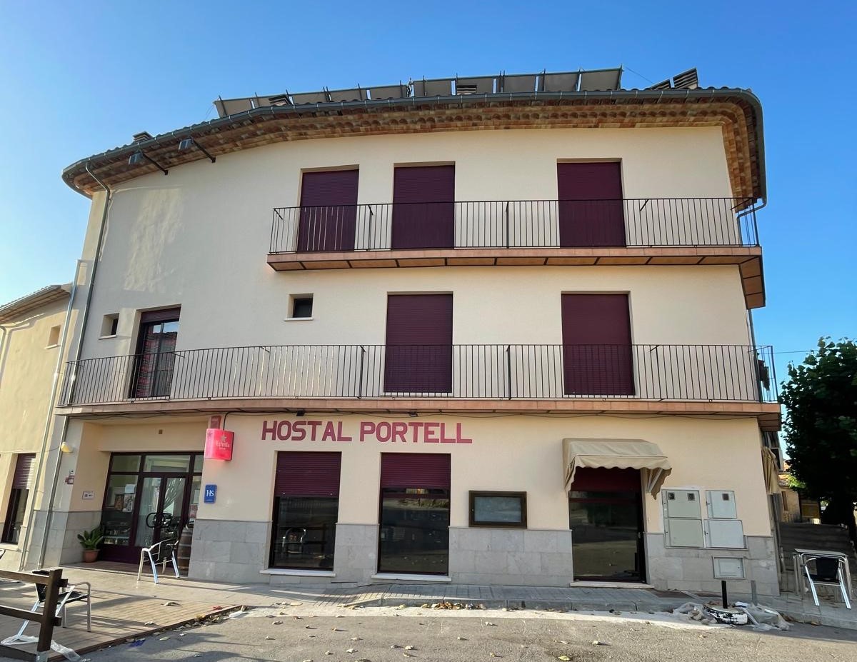 Portell torna a traure a concurs la gestió de l'hostal per a garantir un servei d'oci i atracció de turisme