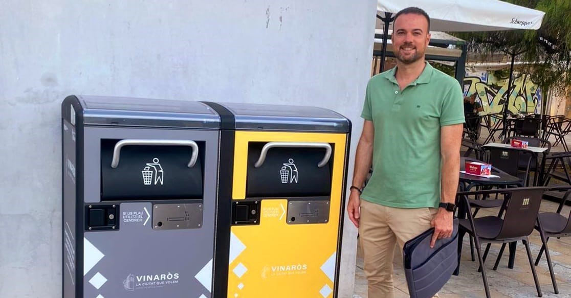 L'Ajuntament de Vinaròs instal·la noves papereres solars compactadores