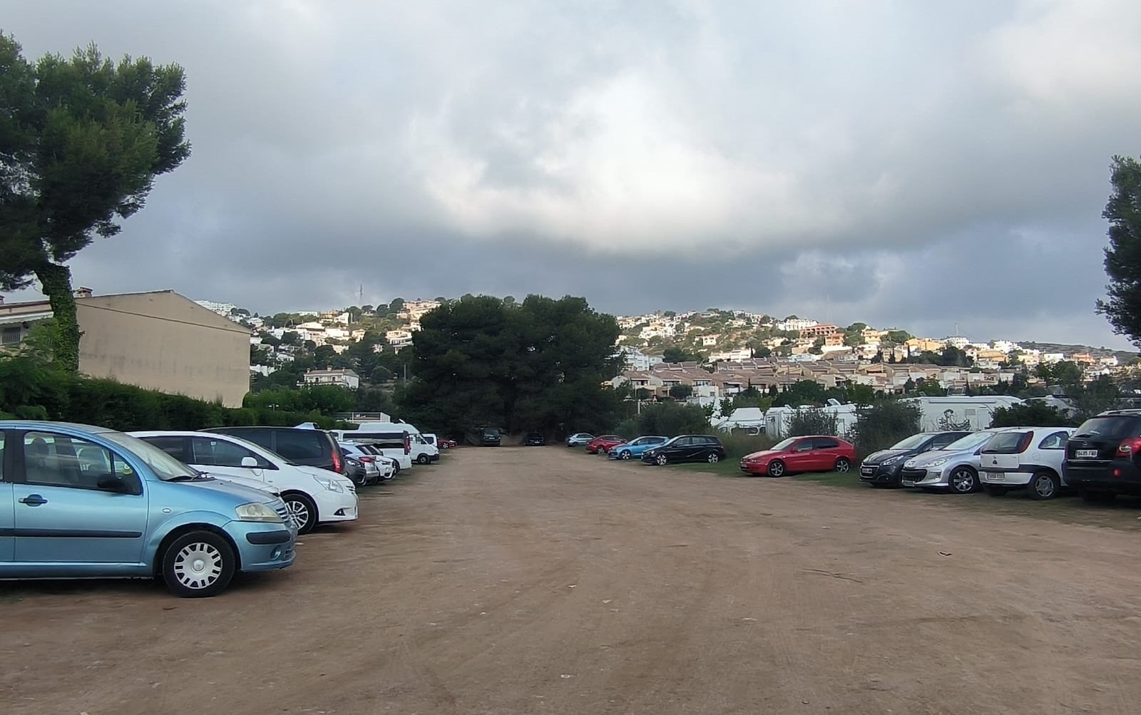 L'Ajuntament de Peníscola habilita 1.800 places d'aparcament gratuït per a este estiu