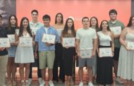 Caixa Benicarló aporta 14.400 euros en beques a estudiants universitaris