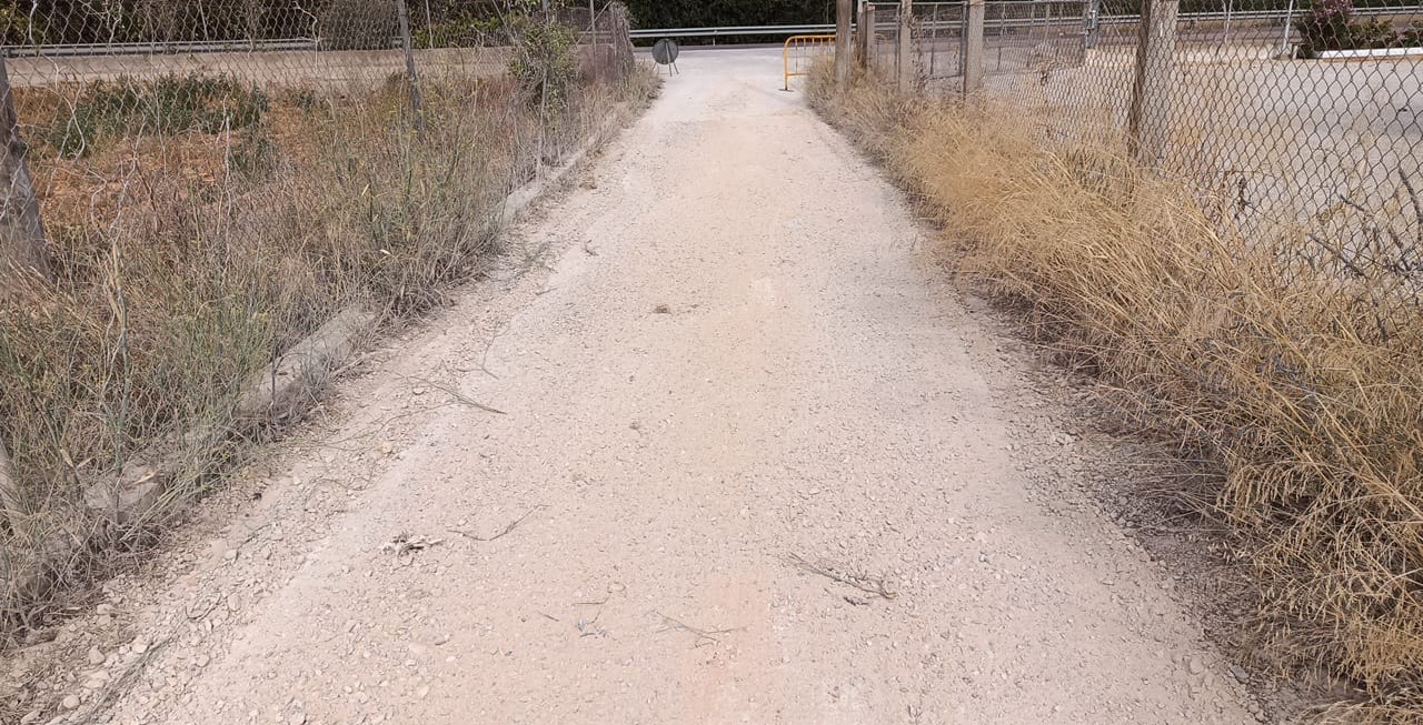L’Ajuntament de Vinaròs adequa el camí de les Deveses
