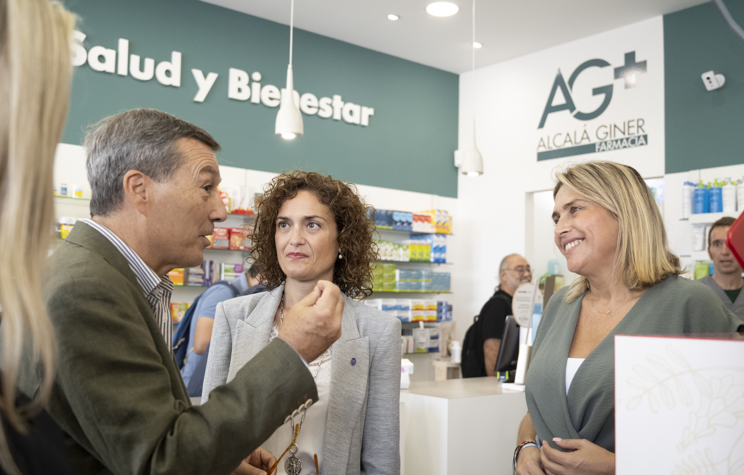Barrachina aplaudix el nou programa de dispensació de medicaments en les farmàcies