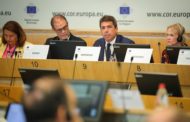 Mazón proposa millorar la competitivitat agrícola integrant condicions comercials i seguretat