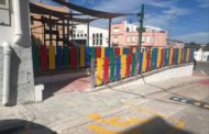 La Brigada Municipal de Càlig millora l’accessibilitat del parc infantil de la plaça Ramón i Cajal