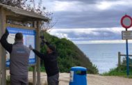 La Regidoria de Medi Ambient de Vinaròs renova els cartells informatius del Jardí de Sòl de Riu
