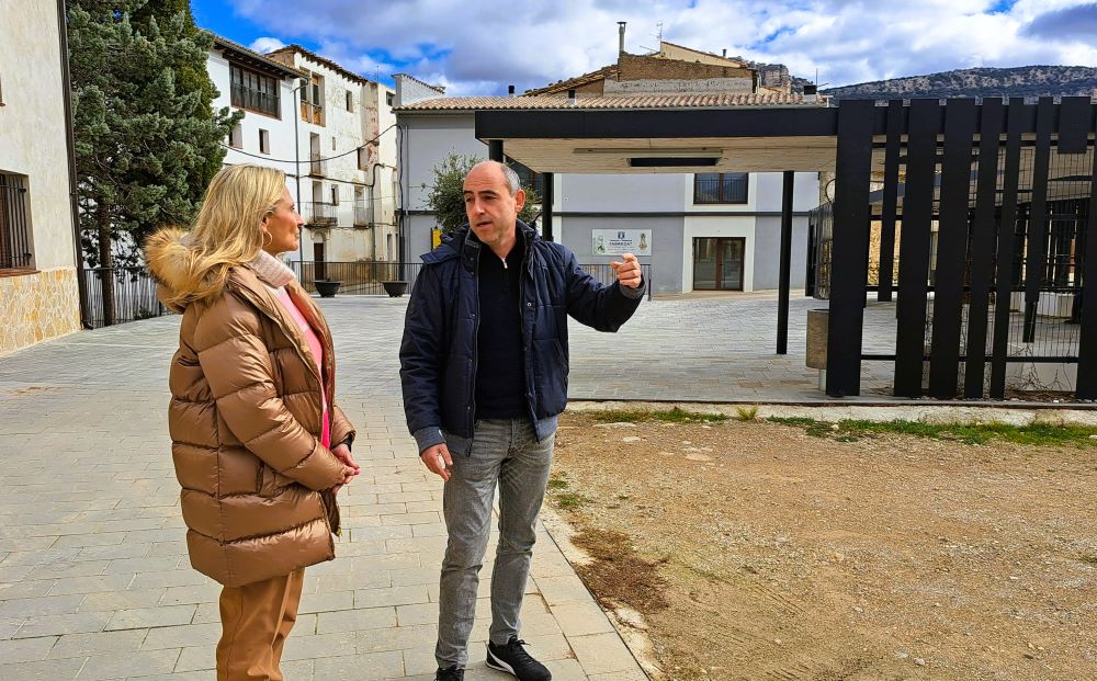 La delegada del Consell visita Cinctorres i Forcall