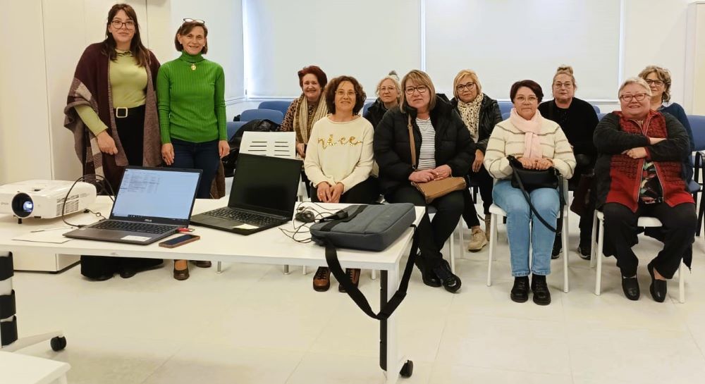Peníscola programa tallers i xarrades sobre demències i cures amb AFA Castelló