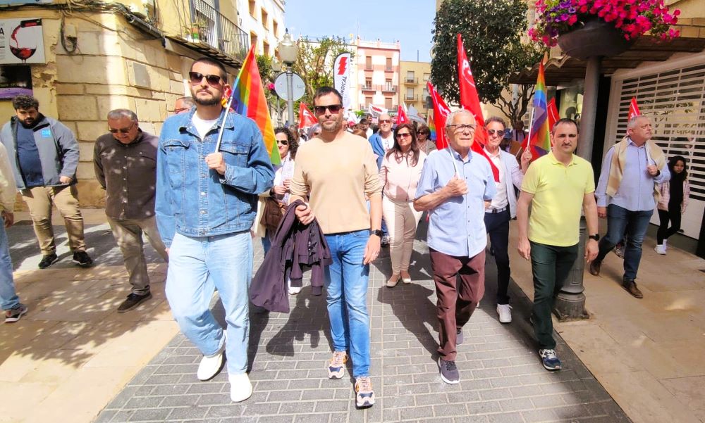 Destacada participació dels militants del PSPV en la manifestació del 1r de maig a Vinaròs