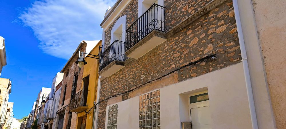 L'Ajuntament d'Alcalà-Alcossebre dobla les ajudes econòmiques per a la rehabilitació de façanes