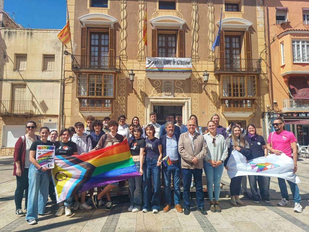 Benicarló reivindica la diversitat sexual en el Dia Contra la LGTBIFòbia
