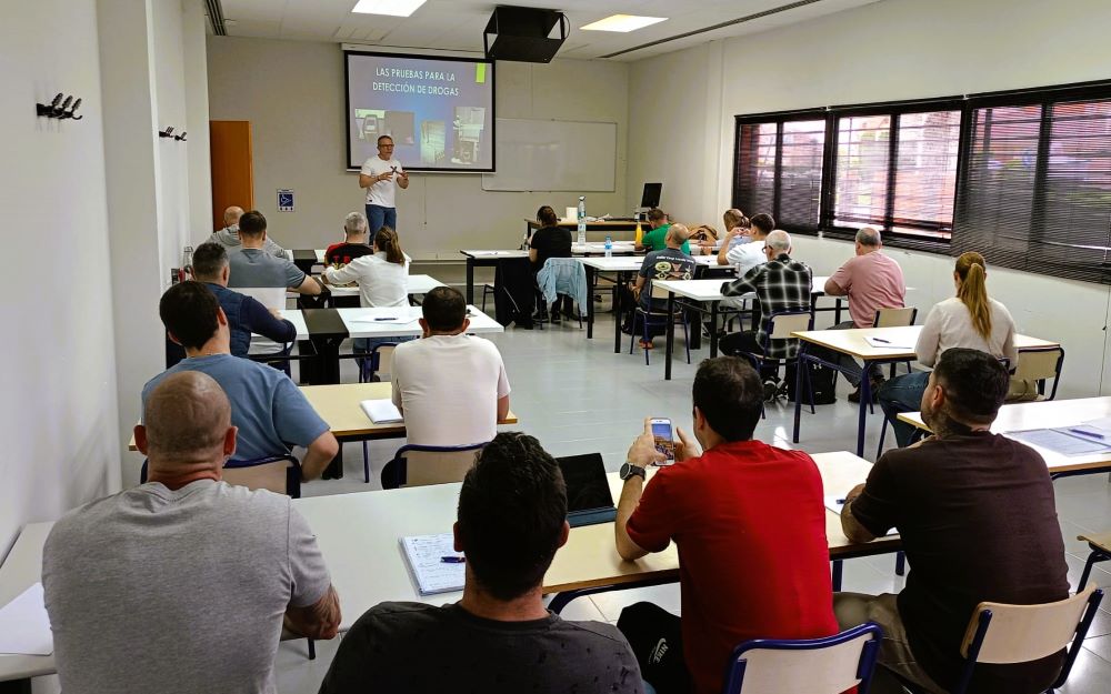 Benicarló acull un curs sobre detecció de drogues i conducció per a policies locals