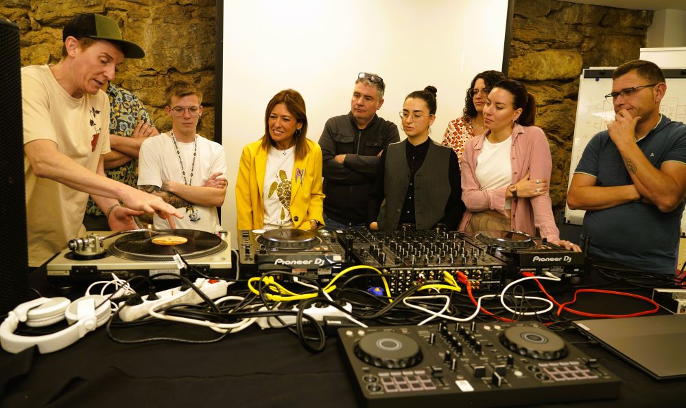La Diputació destaca l'interés dels joves per l'Escola Provincial de DJs