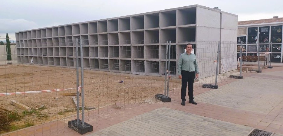 L’Ajuntament de Vinaròs construïx nous nínxols cementeri municipal