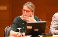 Bastidas: «Mentres el Ministeri canvia les regles i retalla els fons, el Consell facilita la conciliació»