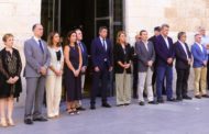 Carlos Mazón assistix al minut de silenci per l'assassinat d'una dona i el seu fill a Algemesí
