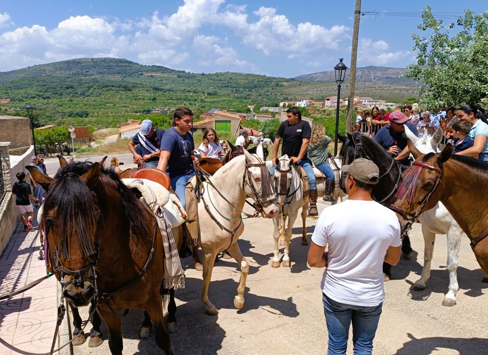 Gran acollida de la I Fira del Cavall i Productes del Maestrat a La Torre d'En Besora