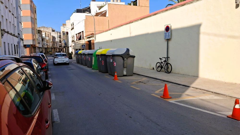 Vinaròs reubica els contenidors amb motiu de les obres de millora dels carrers