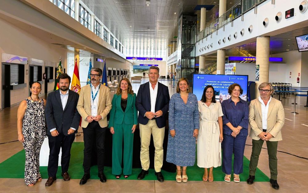 Mus anuncia que l'aeroport comptarà amb dos línies d'autobús a Castelló i al nord de la província