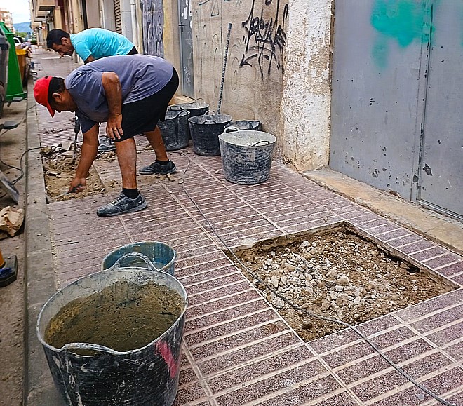 Benicarló renova les voreres del carrer d’Alcalà amb una inversió de més de 8.000 euros