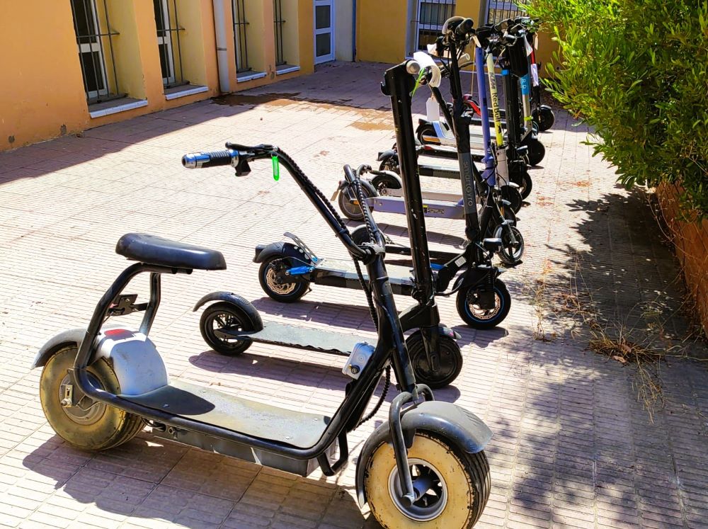 La Policia Local de Benicarló intensifica el control sobre l’ús i la circulació dels patinets elèctrics