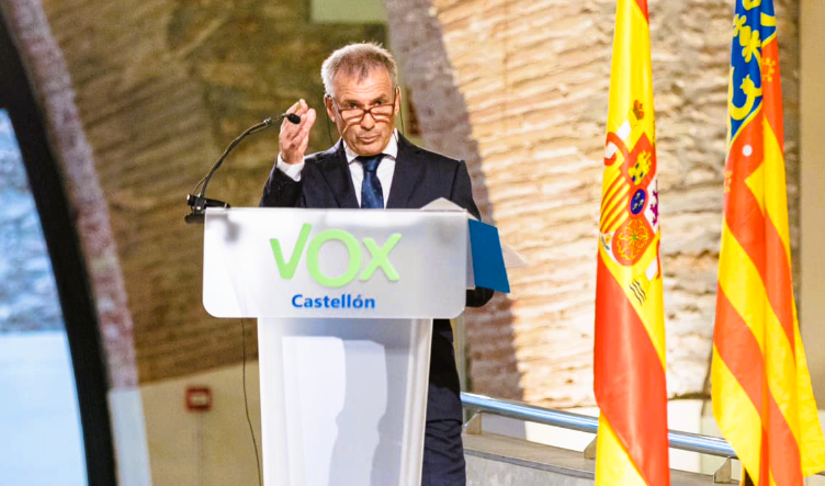 VOX Benicarló exigix una data definitiva per a la reobertura de la piscina municipal