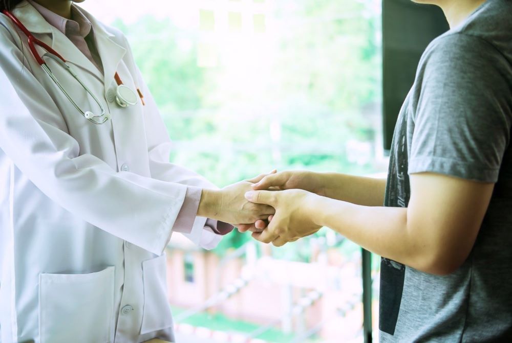 Nou pla de Sanitat per a oferir una atenció centrada en la persona sense oblidar la labor dels professionals