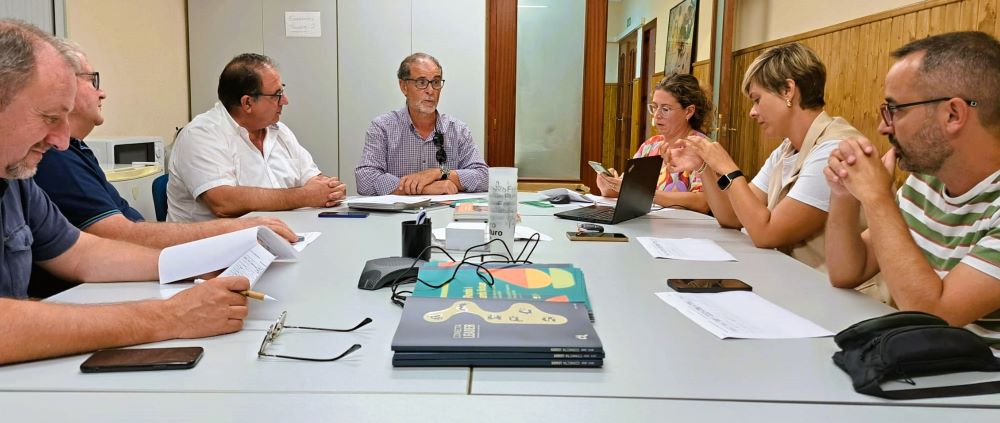 El GAL Maestrat Plana Alta dona llum verda al Tiquet Rural Leader 2023-2027 i rep l'aval del Consell