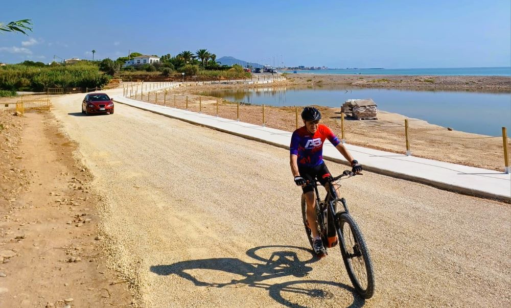 S'obri al trànsit el camí de la Mar Xica de Benicarló a l'altura de la rambla de Cervera
