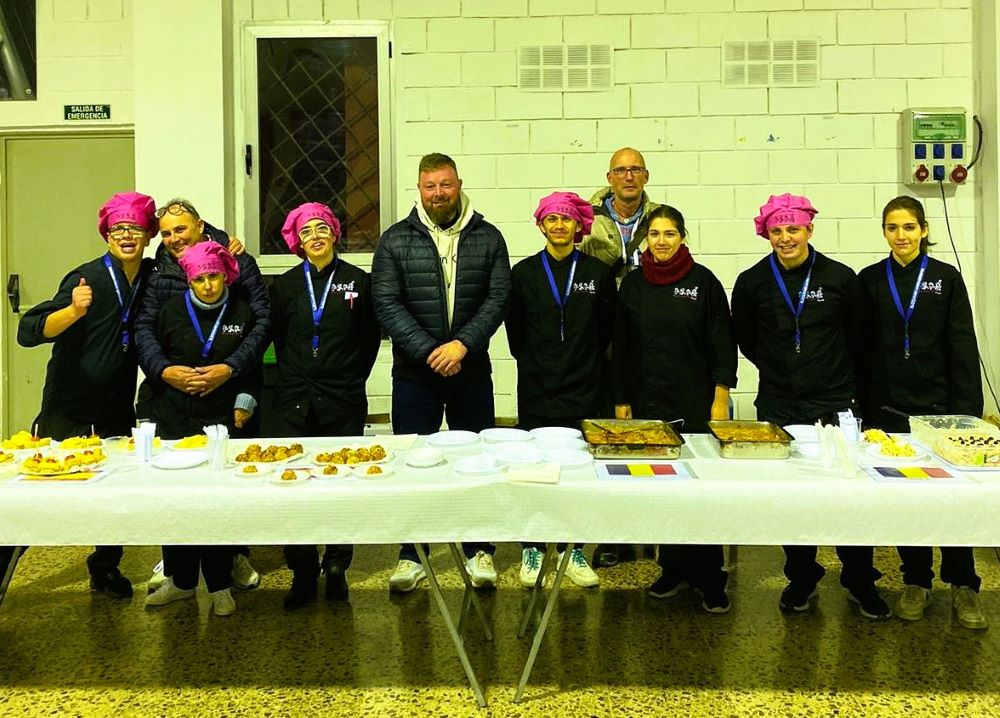 Sant Jordi celebra el sopar solidari Degusta Cultures per a acomiadar l'estiu més integrador