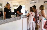 Peníscola atén en la primera mitat de la temporada més de 30.000 consultes en les oficines de turisme