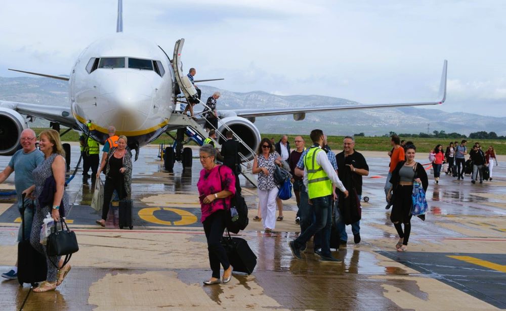 Aguilella situa l'aeroport com a motor turístic i econòmic que «enlaira amb xifres rècord»