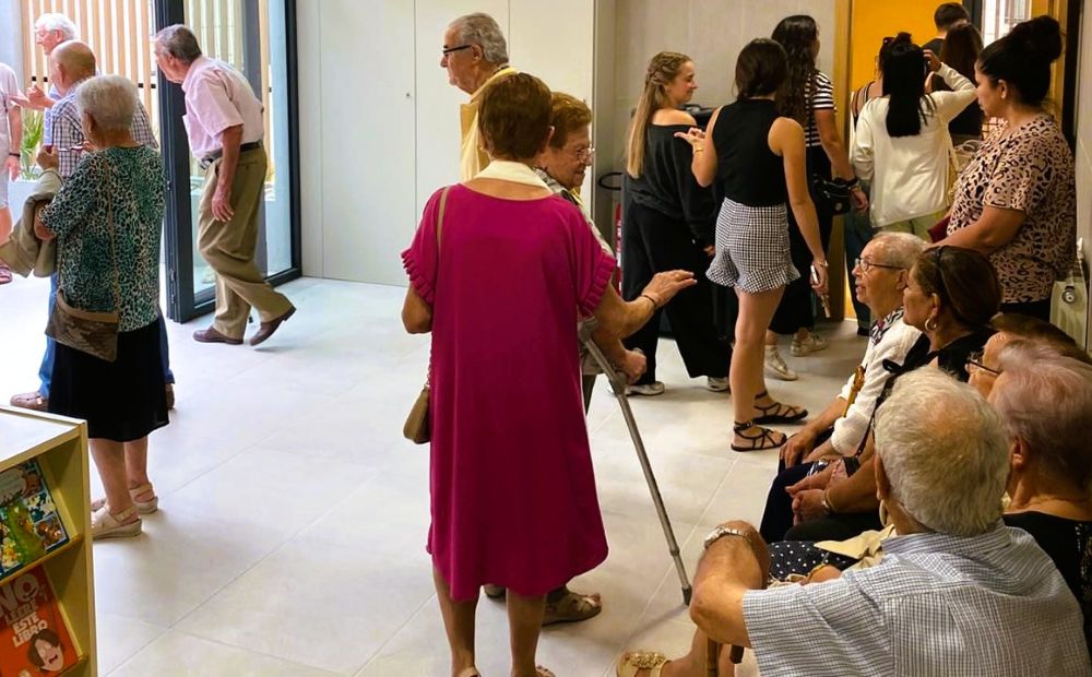 Èxit de la jornada de portes obertes del renovat col·legi de Tírig
