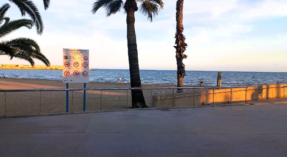 La platja del Morrongo de Benicarló millora la seua visibilitat des del passeig Marítim